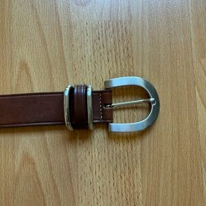 Vintage brown leather belt